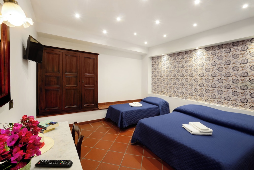 Villa Dafne 10/50