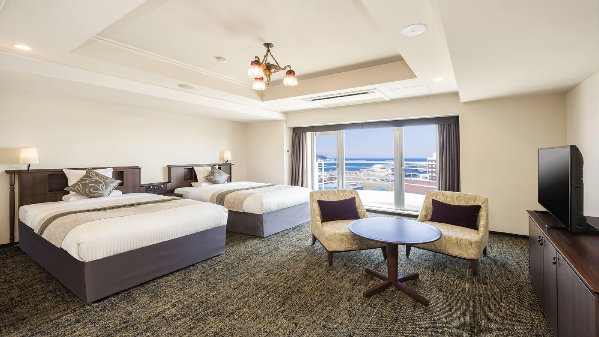 Deluxe, Twin Beds, Canal Side, South Building