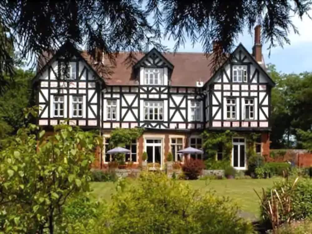 The Grange Hotel 45/50