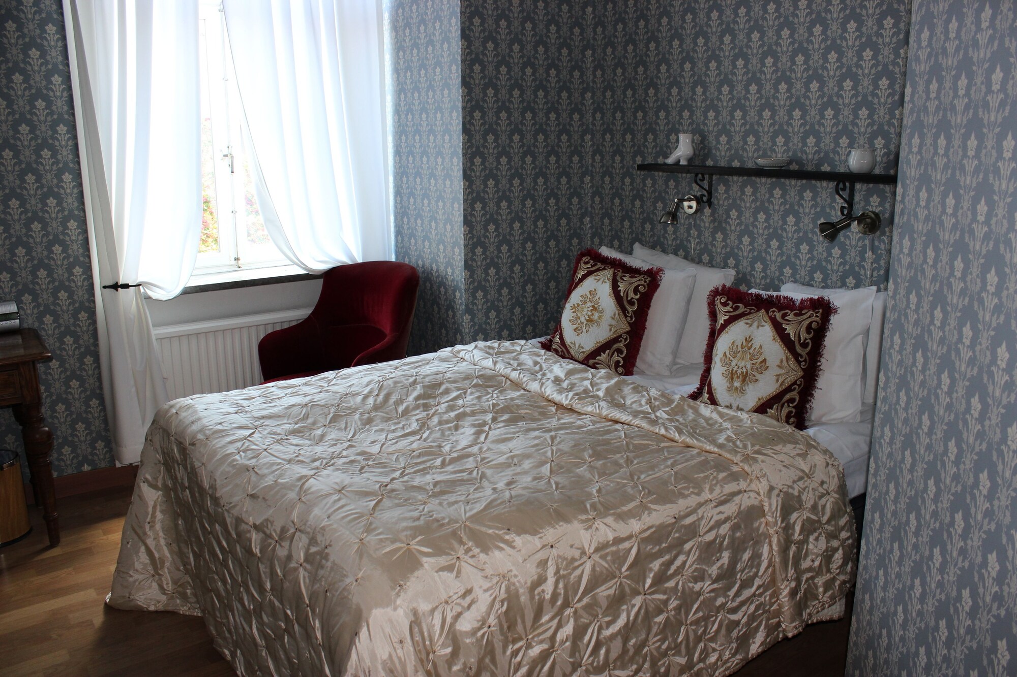 Standard, Double Bed