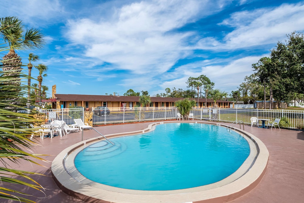 Super 8 by Wyndham Kissimmee/Orlando 45/50