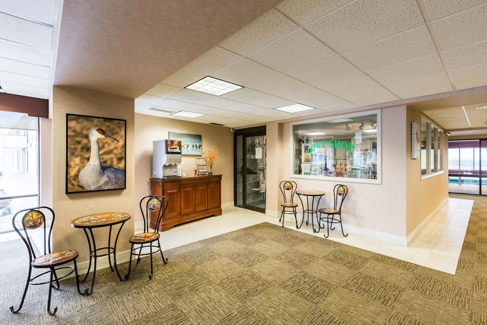 Quality Inn and Conference Center I-80 Grand Island 25/58