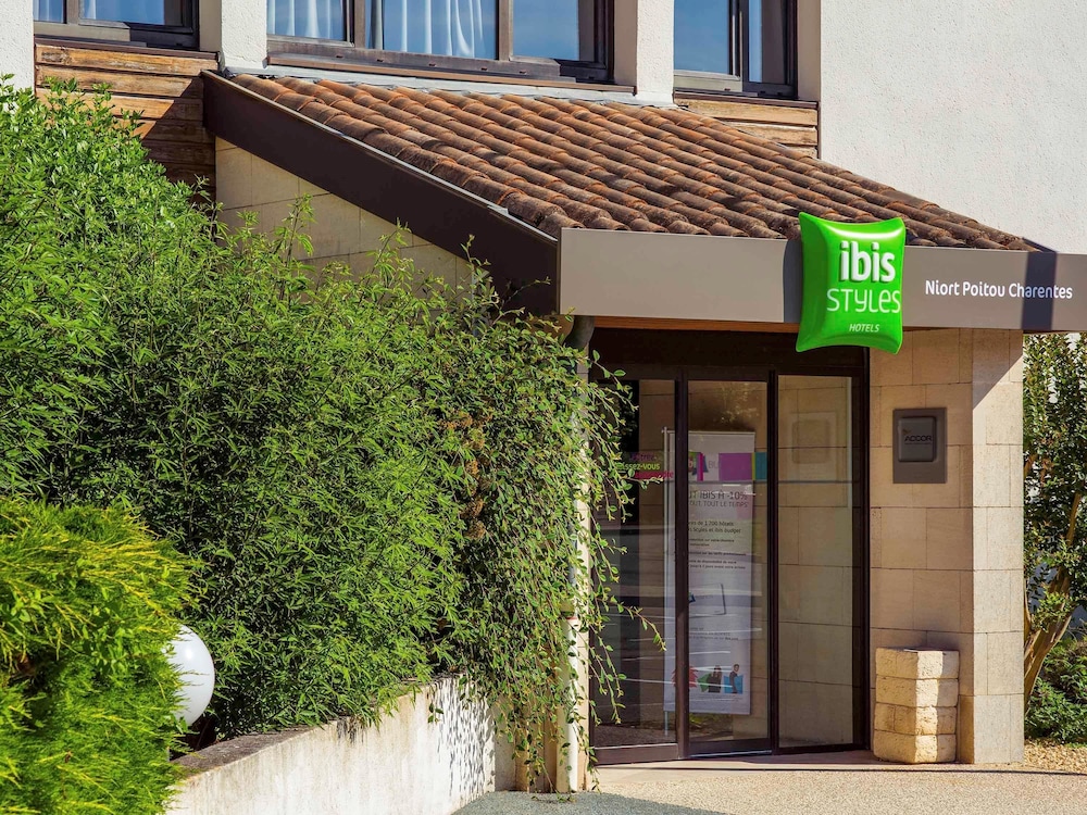 Hotel Ibis Styles Niort Poitou Charentes 25/28