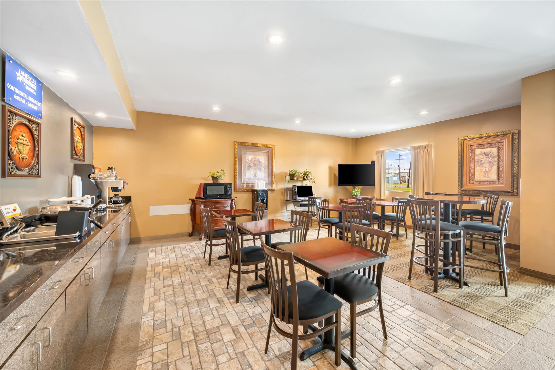 Americas Best Value Inn Somerville, TX 31/52