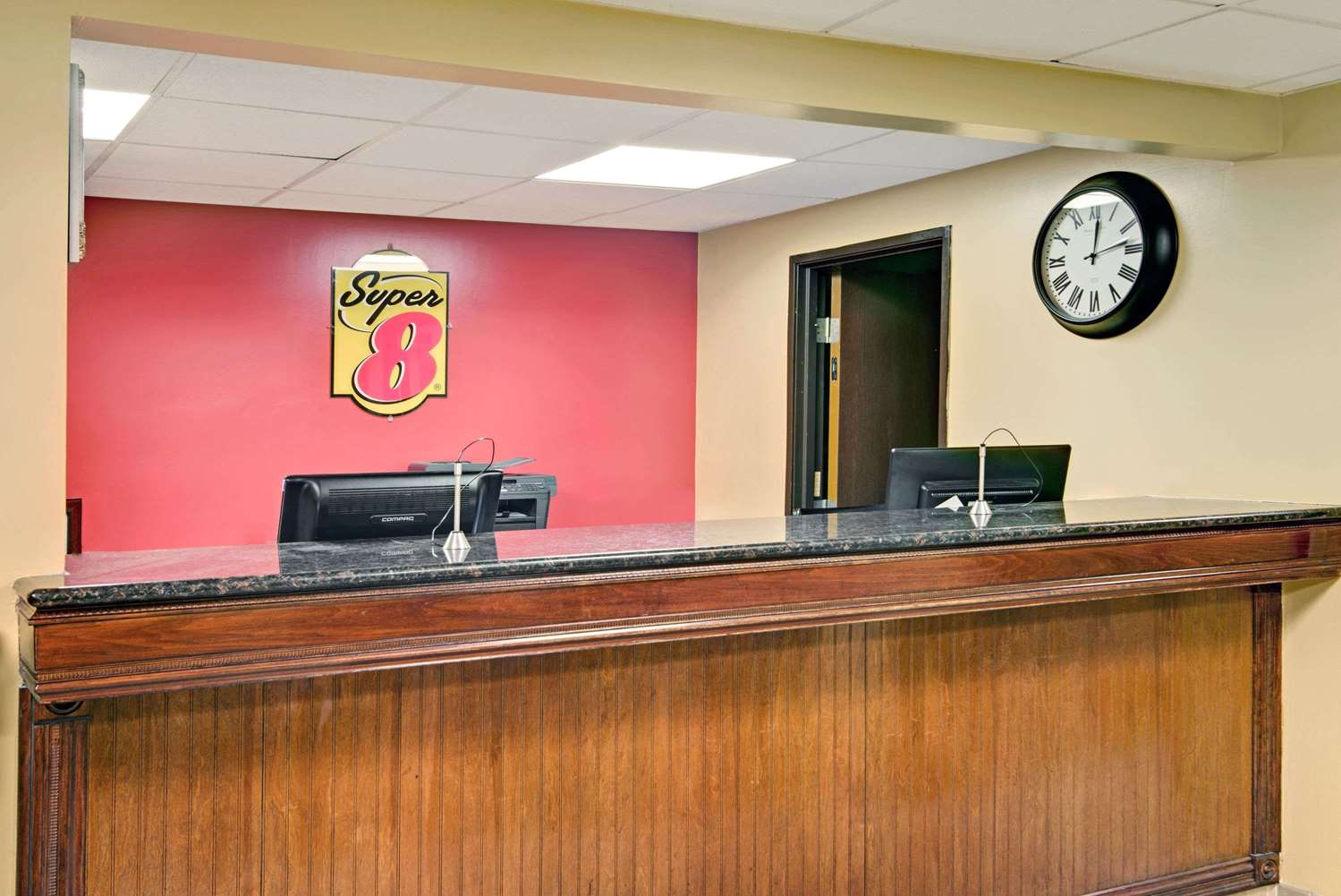 Super 8 By Wyndham Stamford/New York City Area 3/24