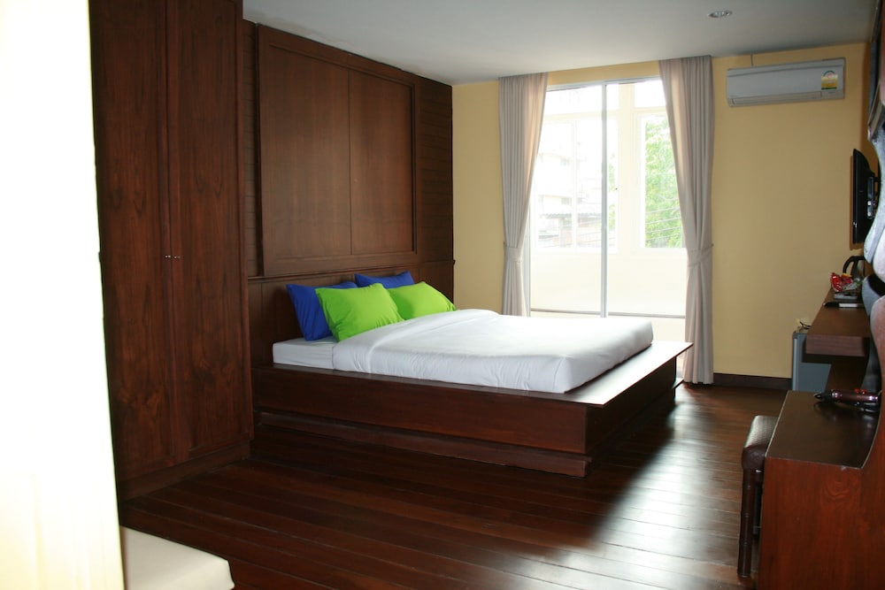 Sabye Bangkok Hotel 11/75