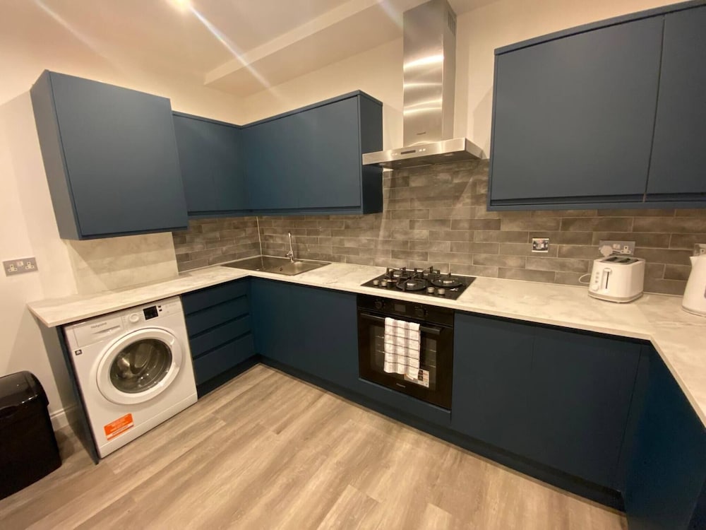 Boswell Elite Two Bed Apartment 16/19