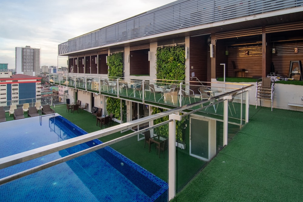 ARK Hostel City Center Manila 32/36
