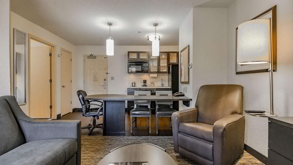 Sonesta Simply Suites Silicon Valley Santa Clara 23/35