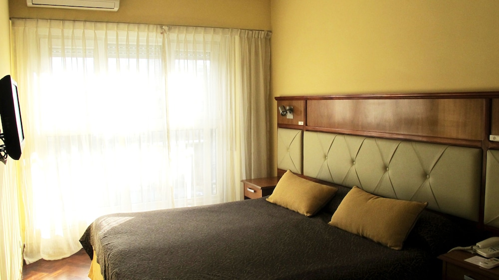 Embajador Hotel 19/55
