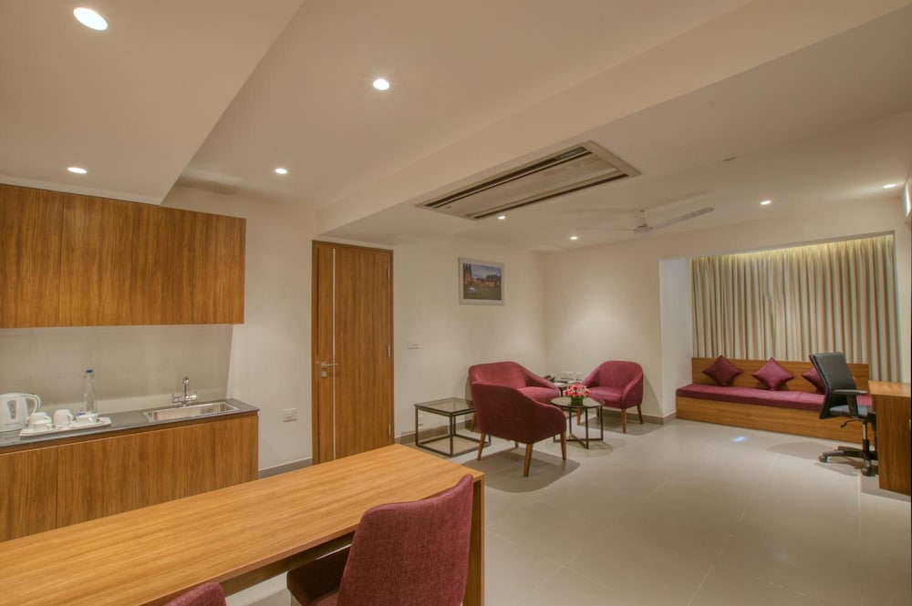 Lilac Hotel, 5th Block Jayanagar 22/25