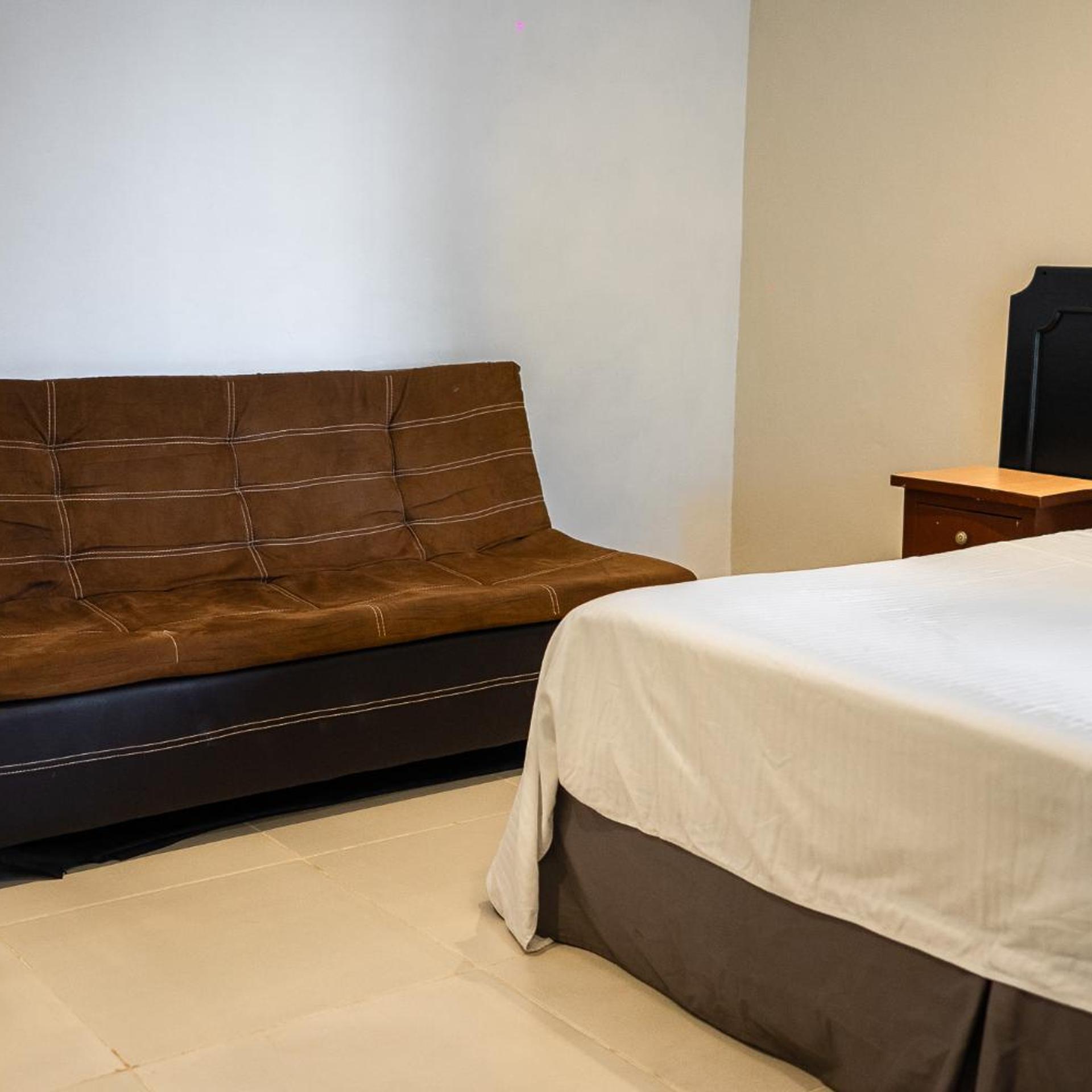 غرفة بسرير كينج بشرفة، SUITE HOTEL MARIA DE LA LUZ 7/10