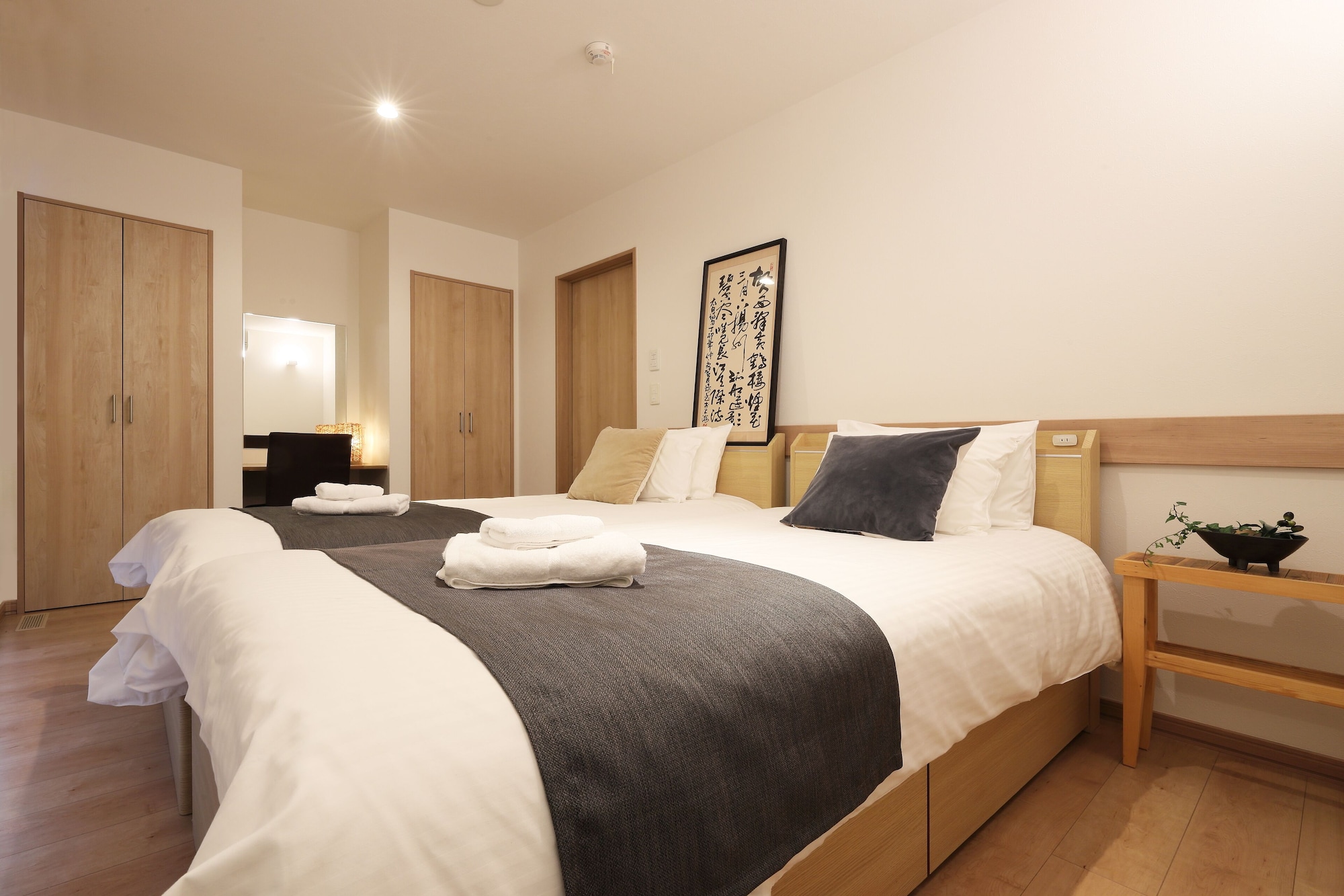 2 BEDROOMS, APARTMENT