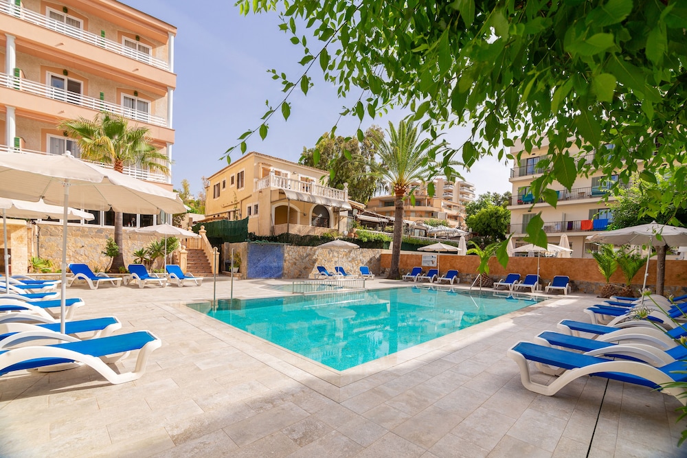 Venecia Hotel 63/64