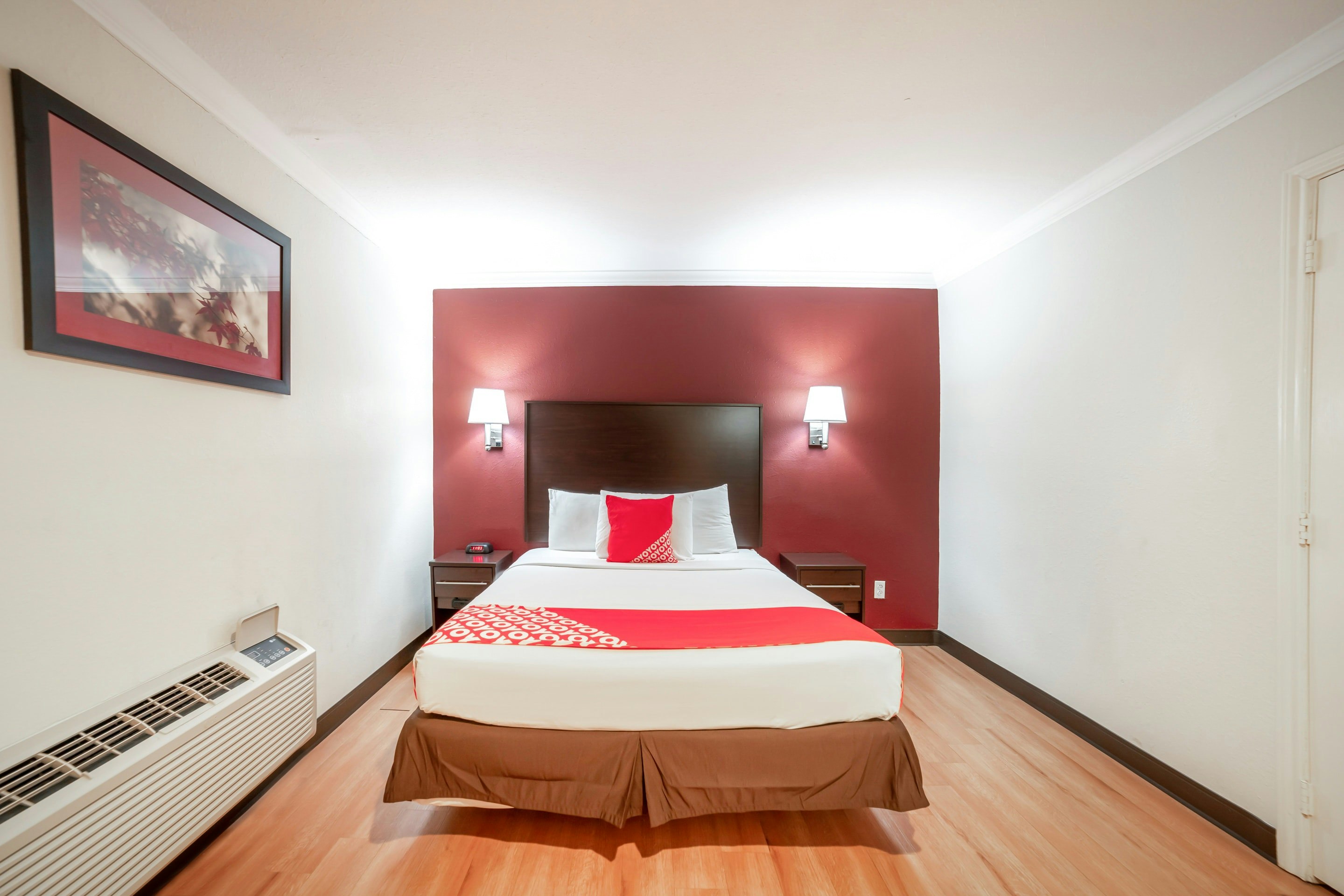 OYO Hotel McAllen Airport South 26/61