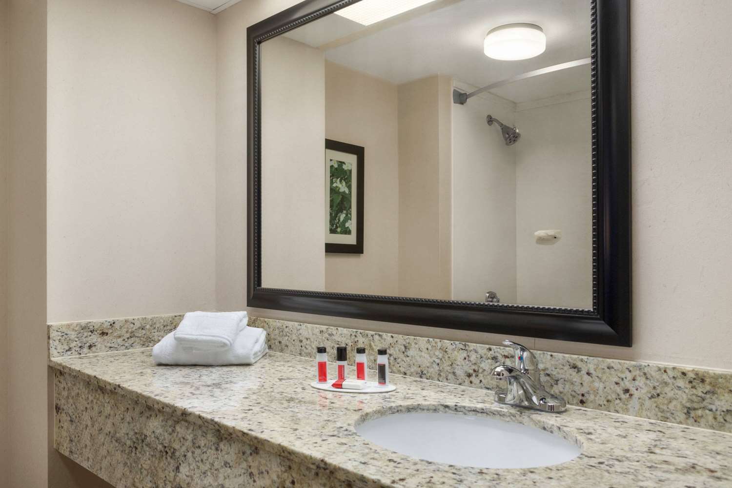 Ramada By Wyndham Pigeon Forge North 56/57