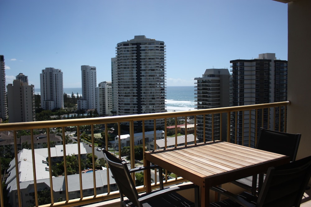Contessa Condominiums 45/50