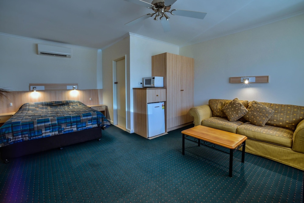 Comfort Inn & Suites Augusta Westside 35/45