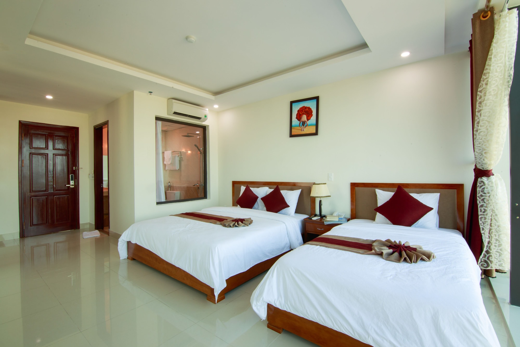 1 Bedroom, Deluxe, Triple, 1 King and 1 Single Beds, Ocean View