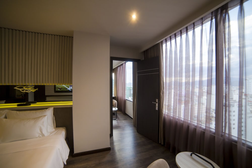 Alana Nha Trang Beach Hotel 56/83