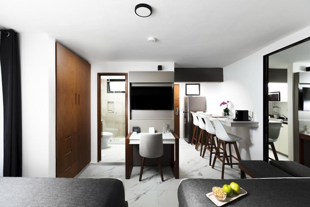 Seven Boutique Apartments 43/55
