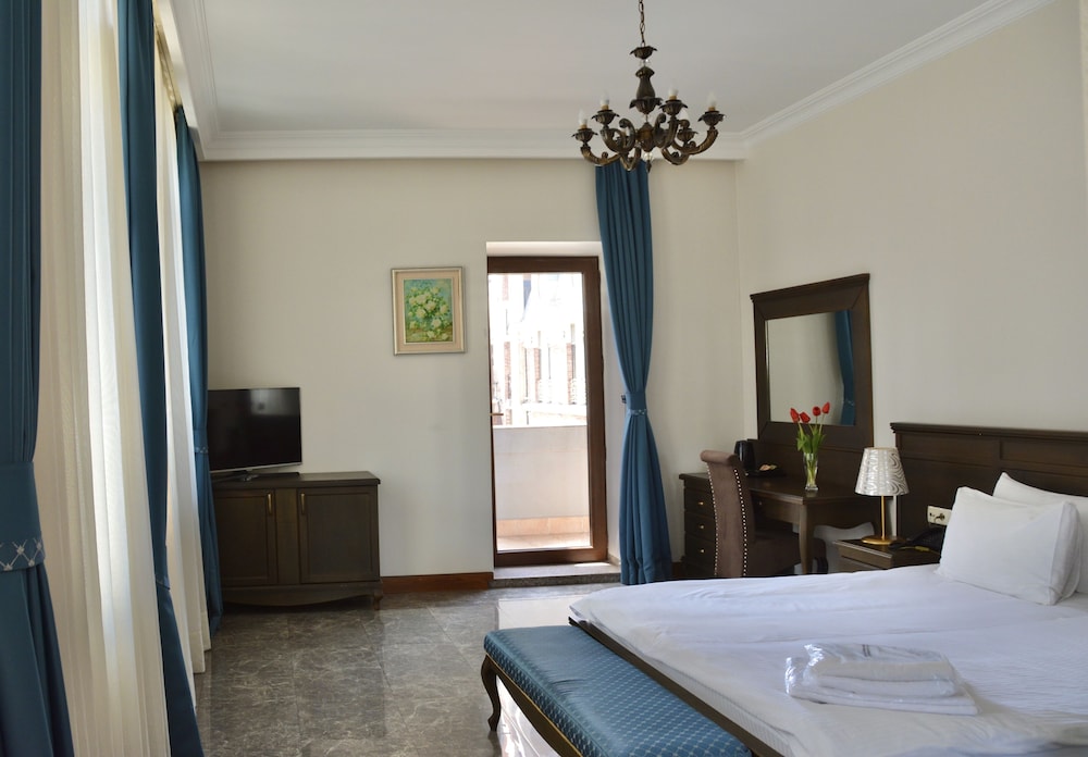 Hotel O. Galogre 27/64