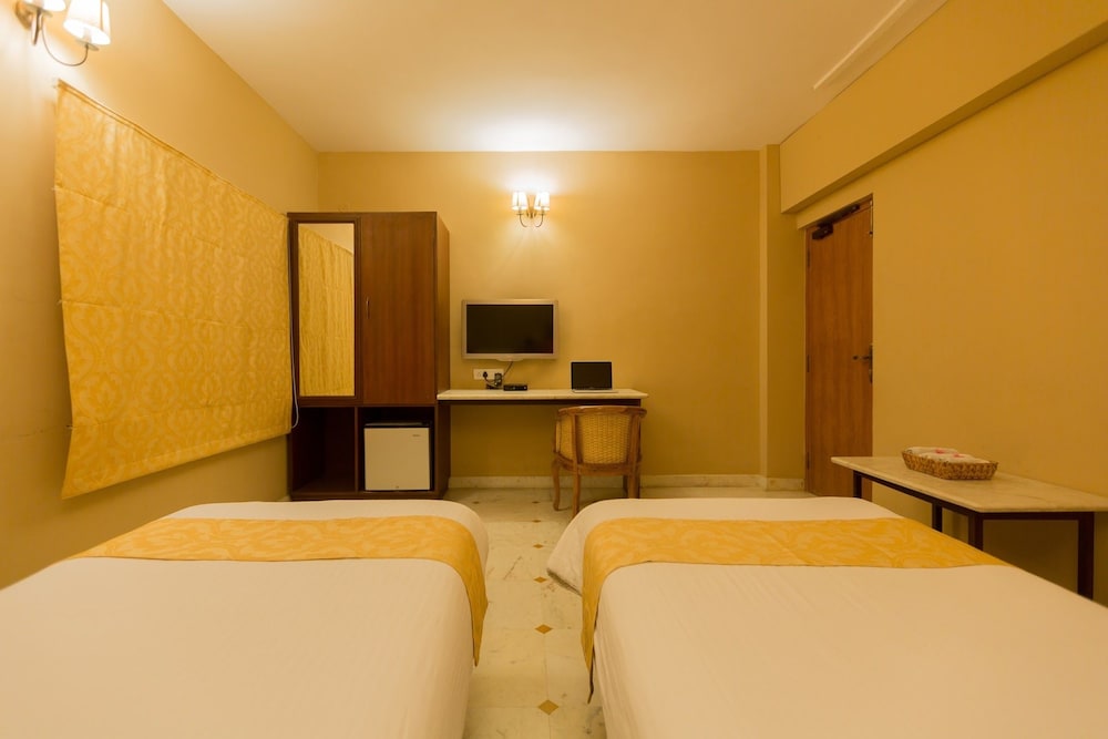 Hanu Reddy Residences Poes Garden 15/57