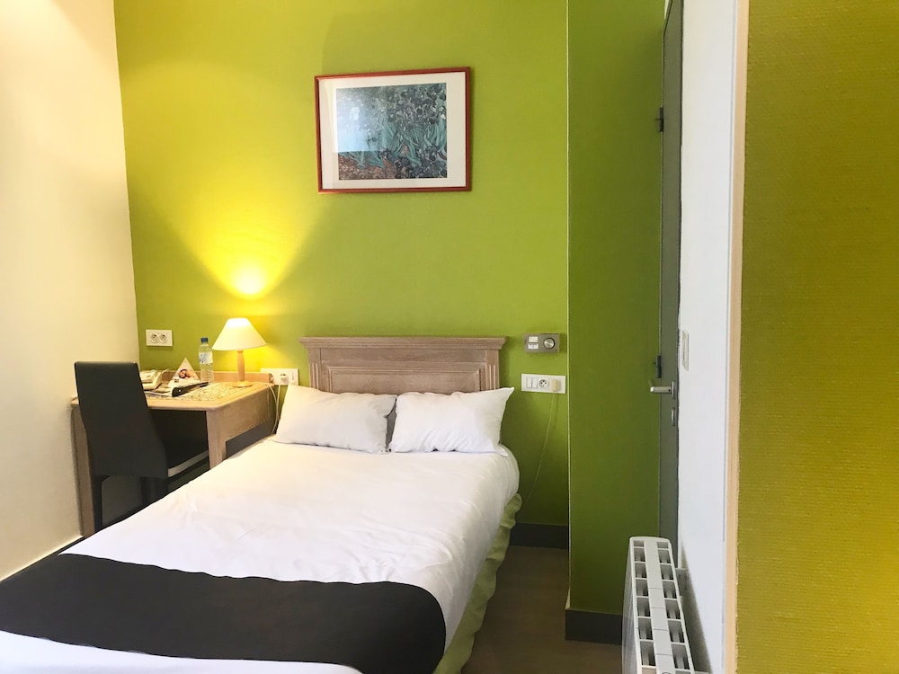 Brit Hotel Aux Sacres - Reims Centre 26/51