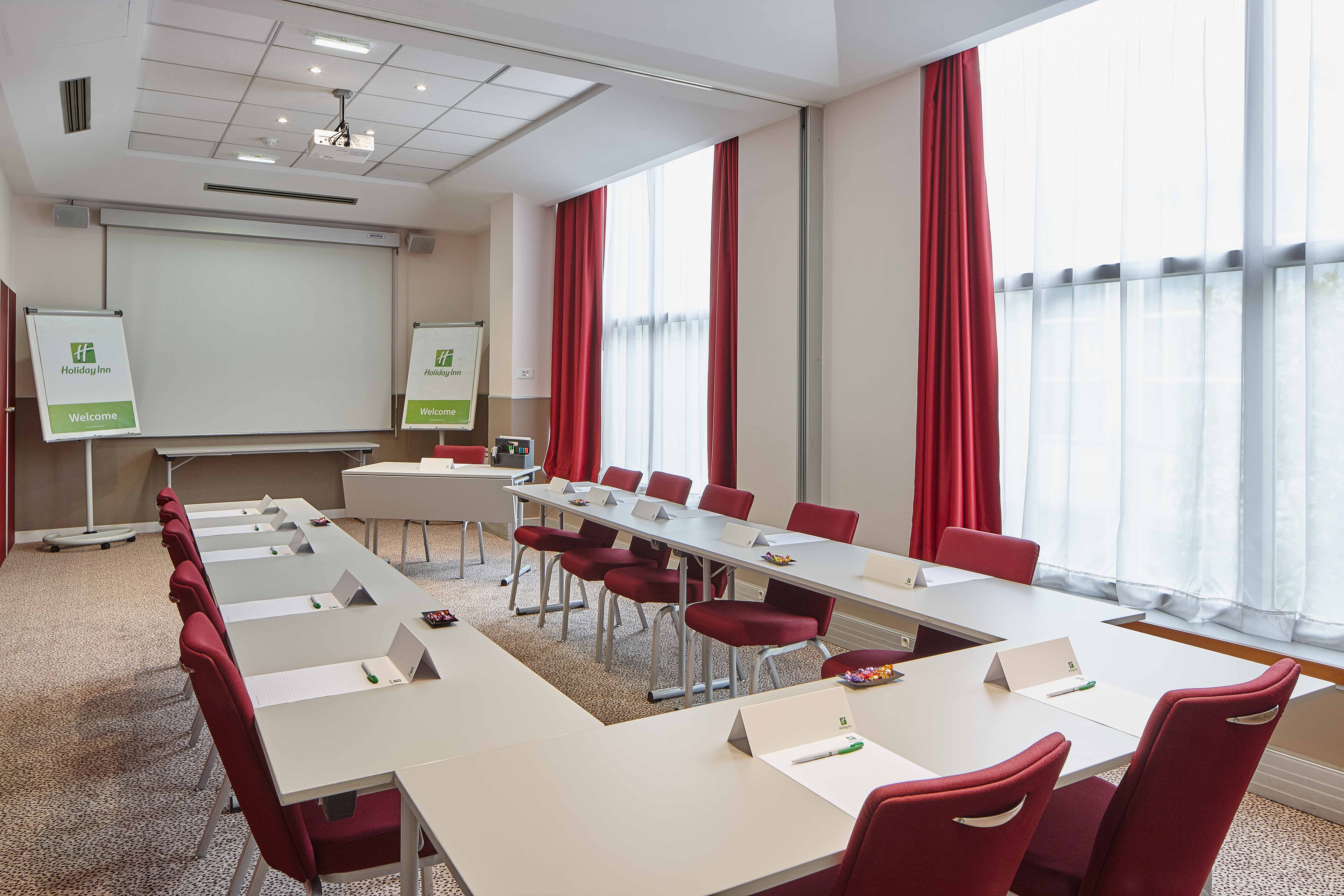 HOLIDAY INN PARIS MARNE LA VALLEE 47/50
