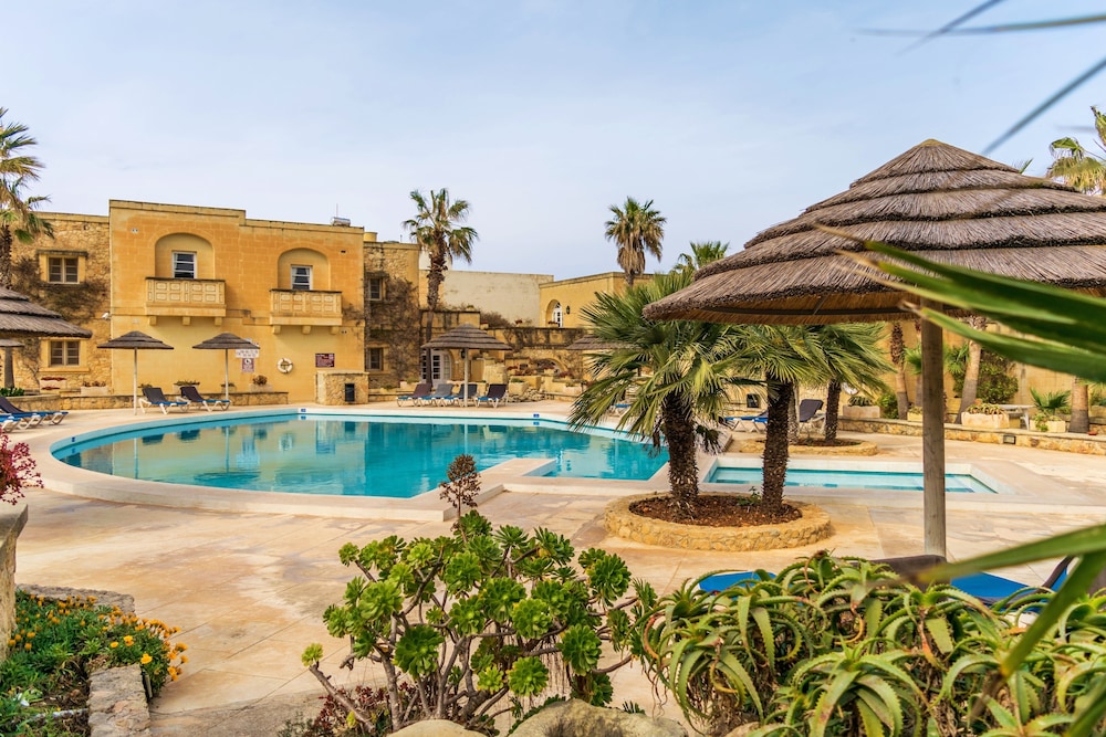 Tal Fanal Village 7/29