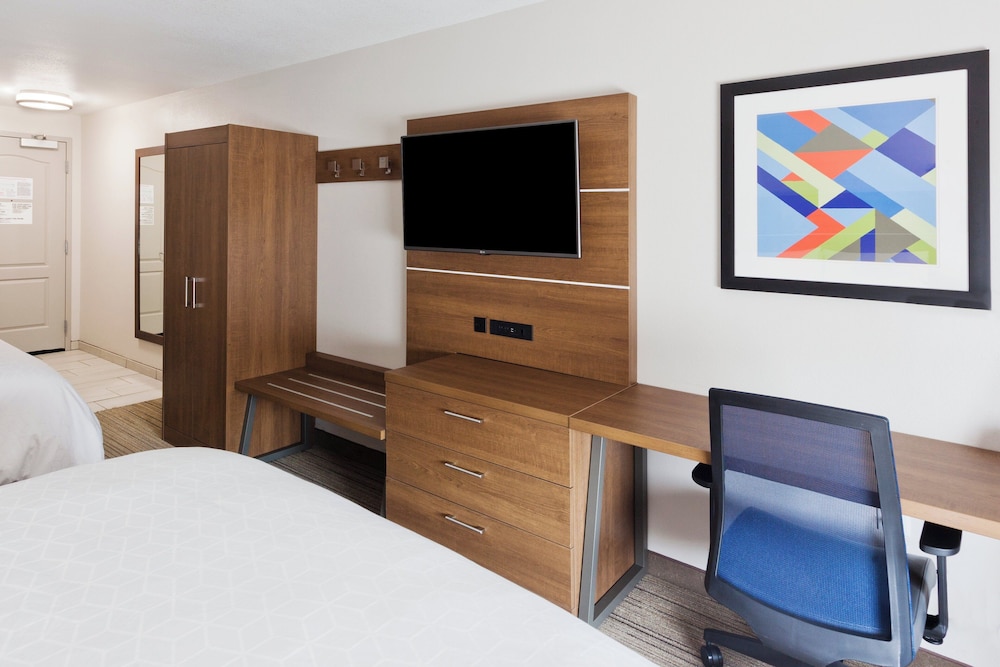 Holiday Inn Express Hotel And Suites Rome East 13/50