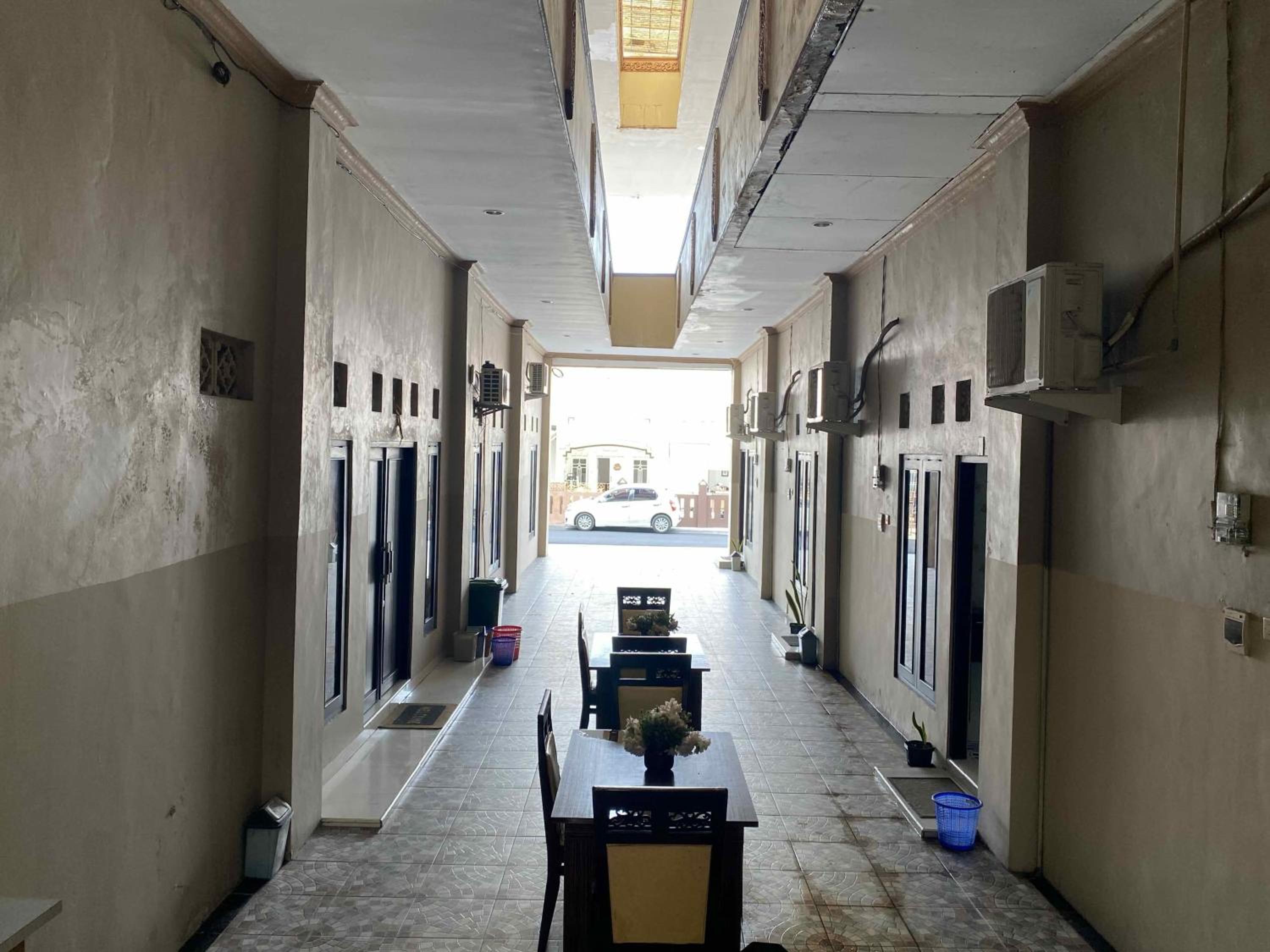 Hotel O near Universitas Palangka Raya formerly Wisma Aries 55/60