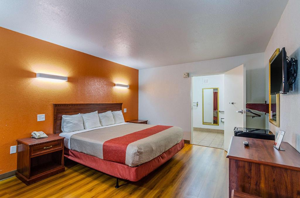 Motel6 Troy, AL 13/35