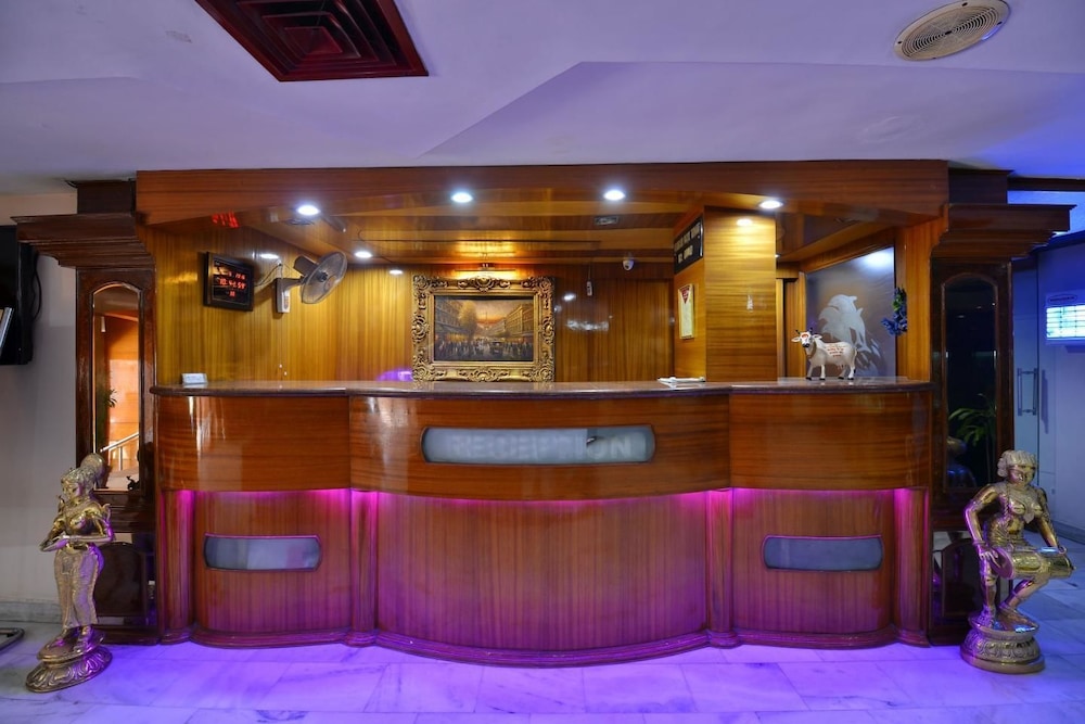 Hotel Dolphin 5/19