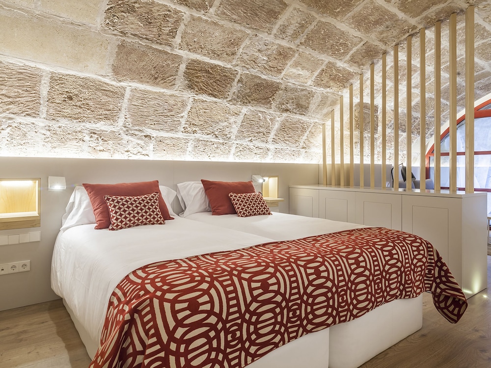 Fil Suites Turismo de Interior 10/31