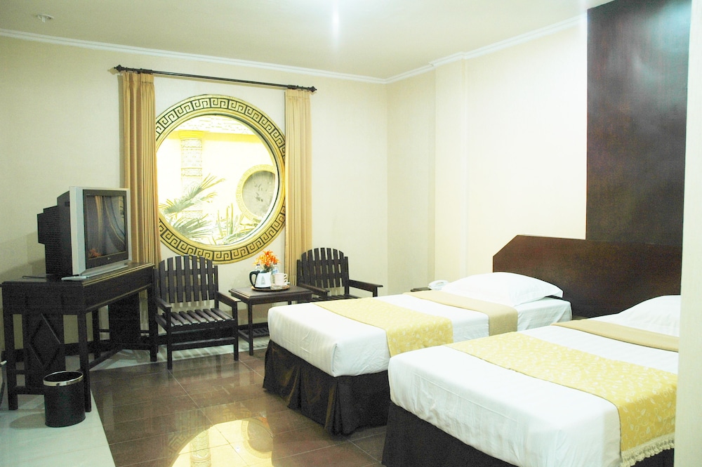 Hotel Oval Surabaya 10/28