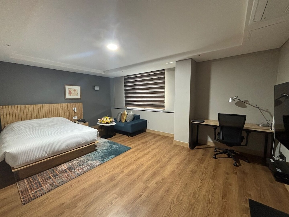 Gumi Century Hotel 22/50