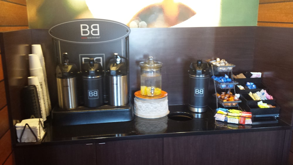 Wingate By Wyndham Gurnee 10/21