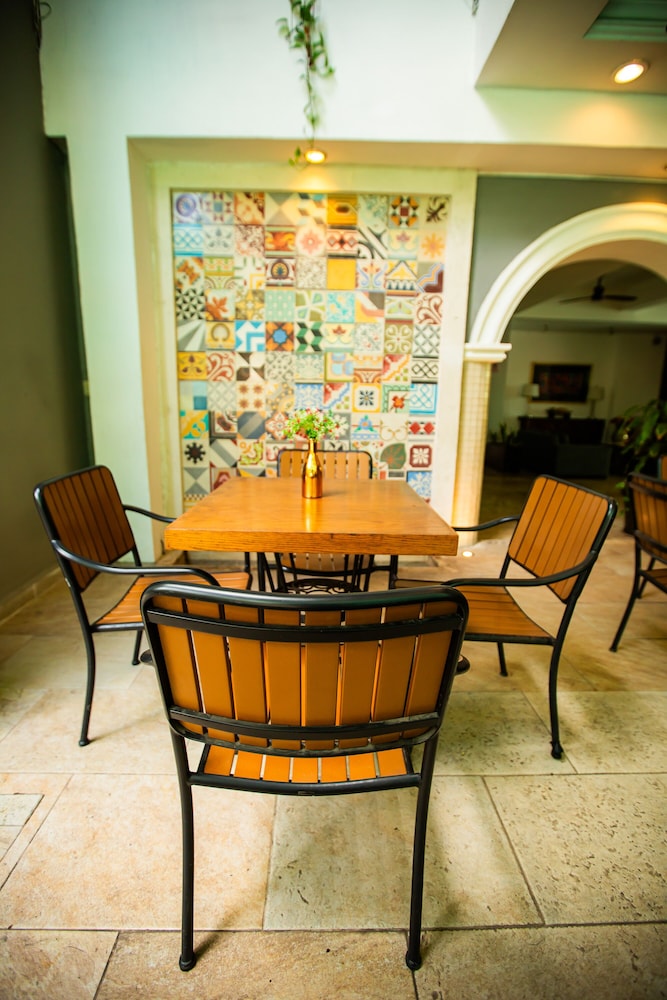 Nacional Hotel Merida 36/50