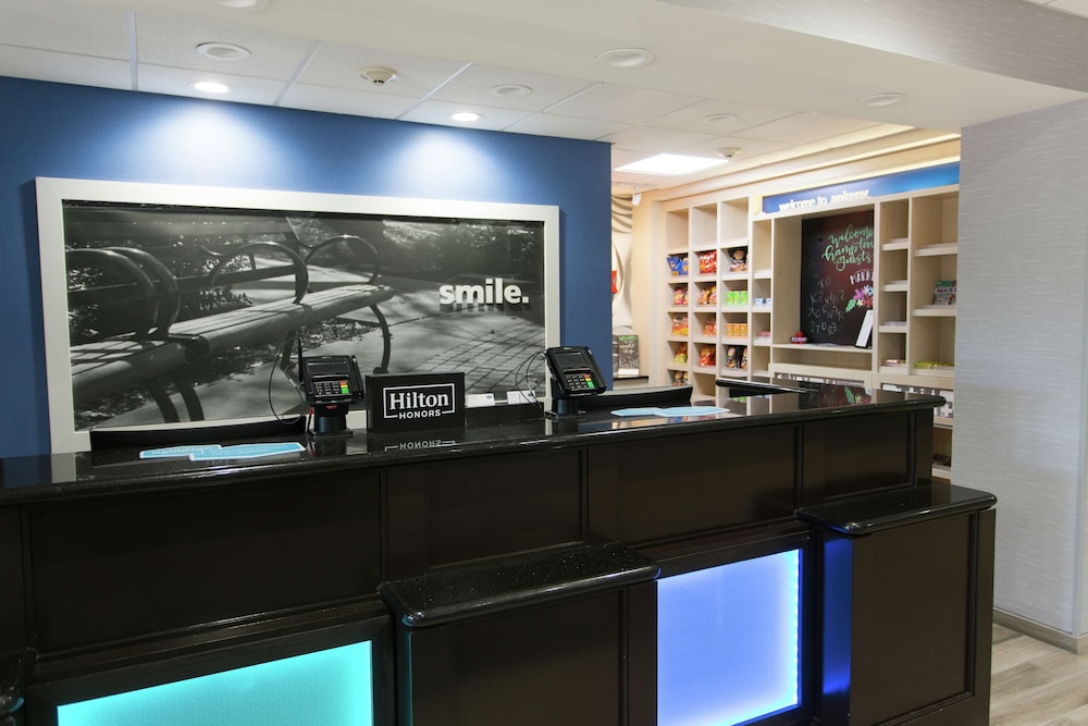 Hampton Inn Suites Ankeny 7/59