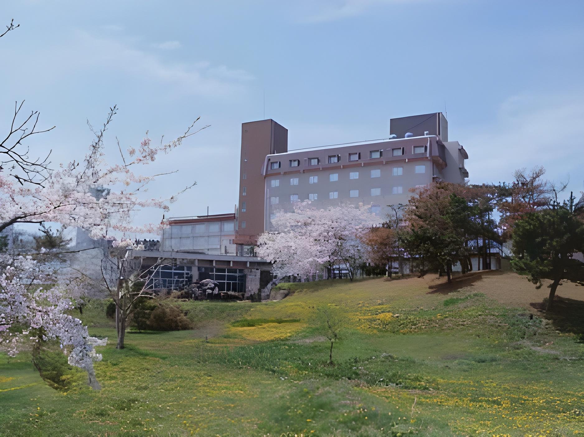 Oga Hotel 4/24