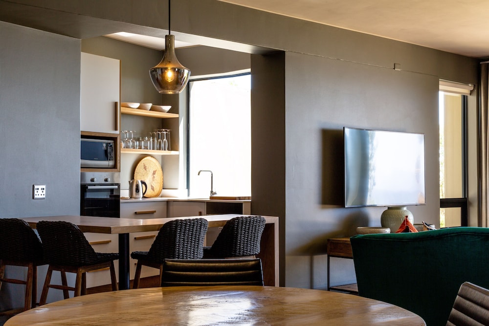 Alkira Lodge 27/33