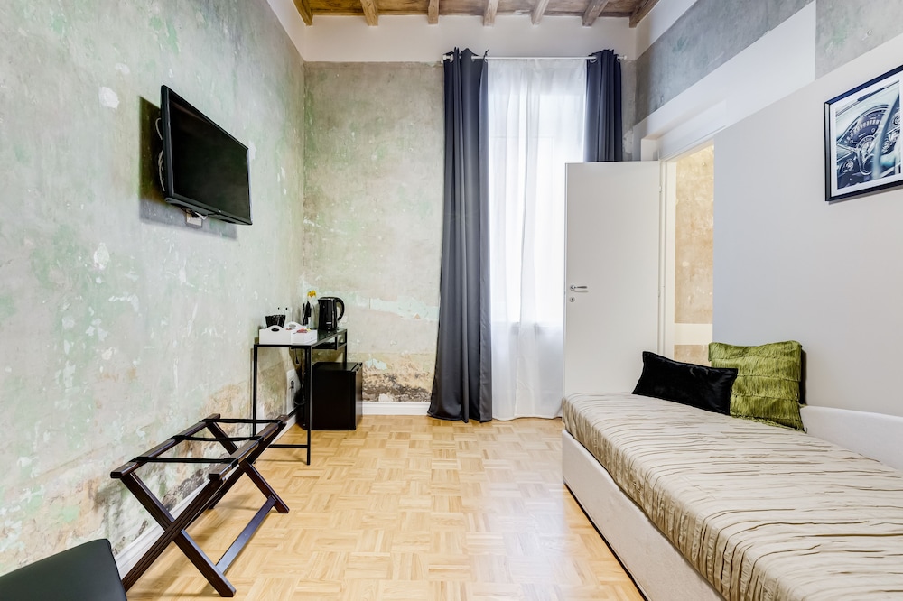 Tankara Suite 4/23