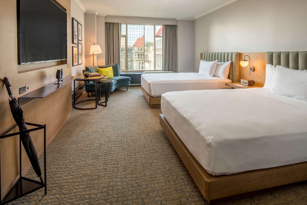 room, 2 queen beds