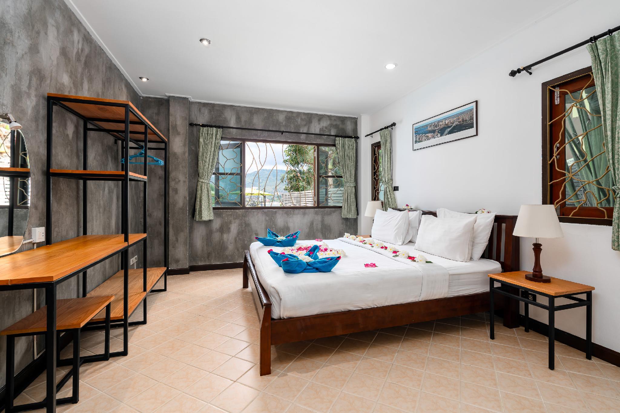 2 Bedrooms, Apartment, King Bed, Pool Access
