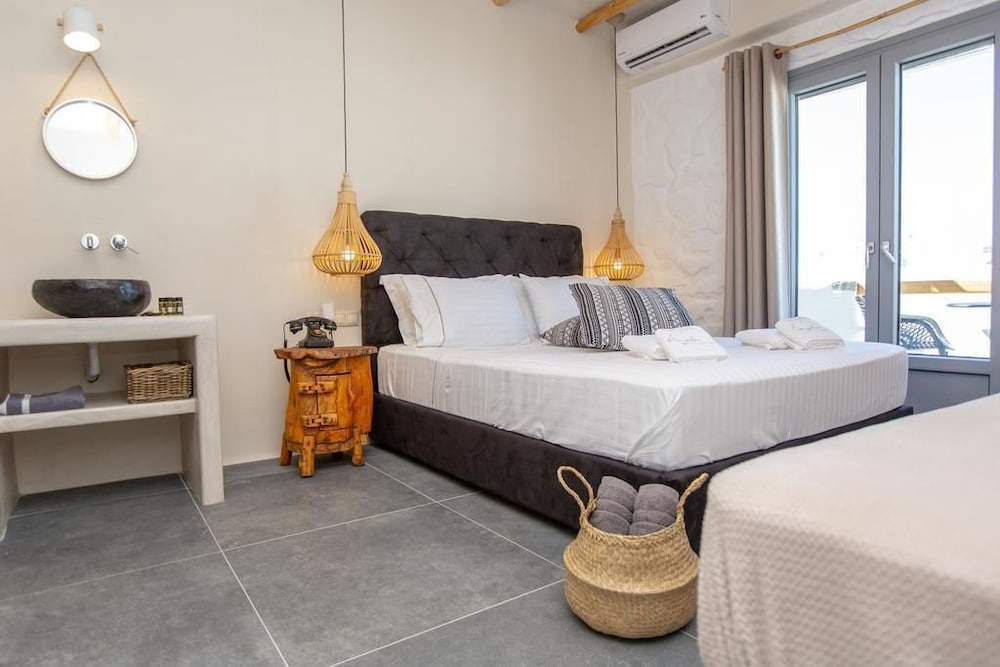 DELUXE, APARTMENT