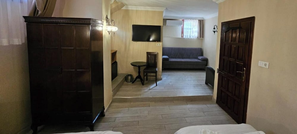 OTTOMAN ELEGANCE HOTEL 37/42