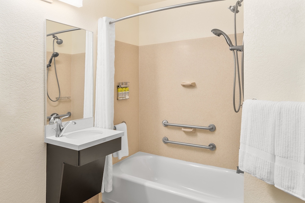 Candlewood Suites Destin Sandestin Area 16/62