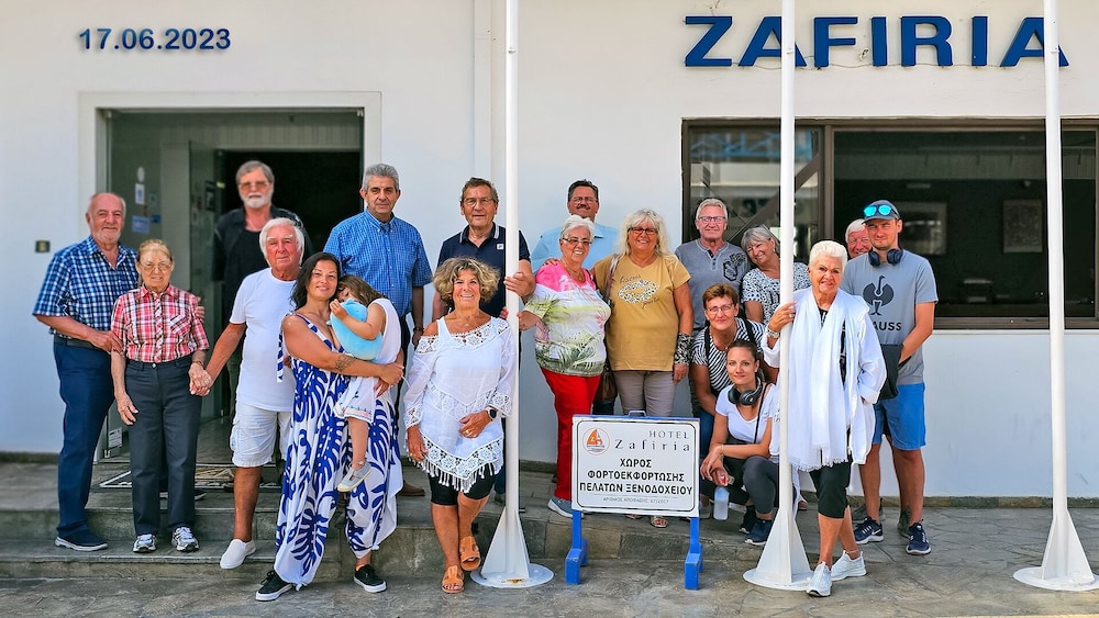 Zafiria 10/49
