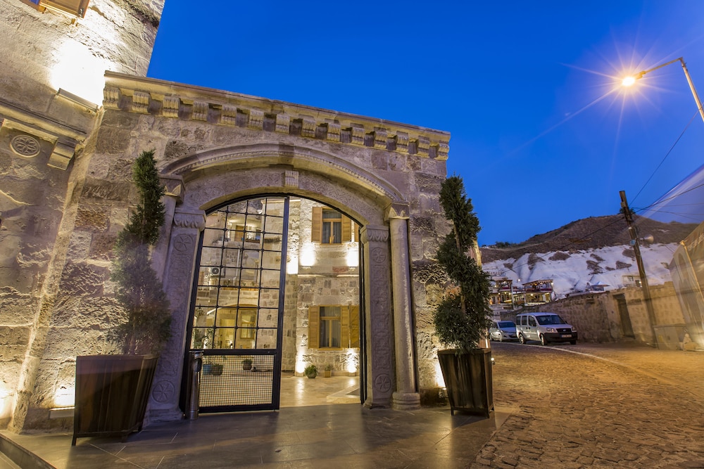 Imperial Cave Hotel 2/69